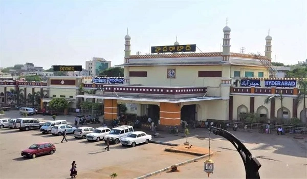 Featured Image of What Is The Name Of The Nearest Railway Station To Hyderabad?